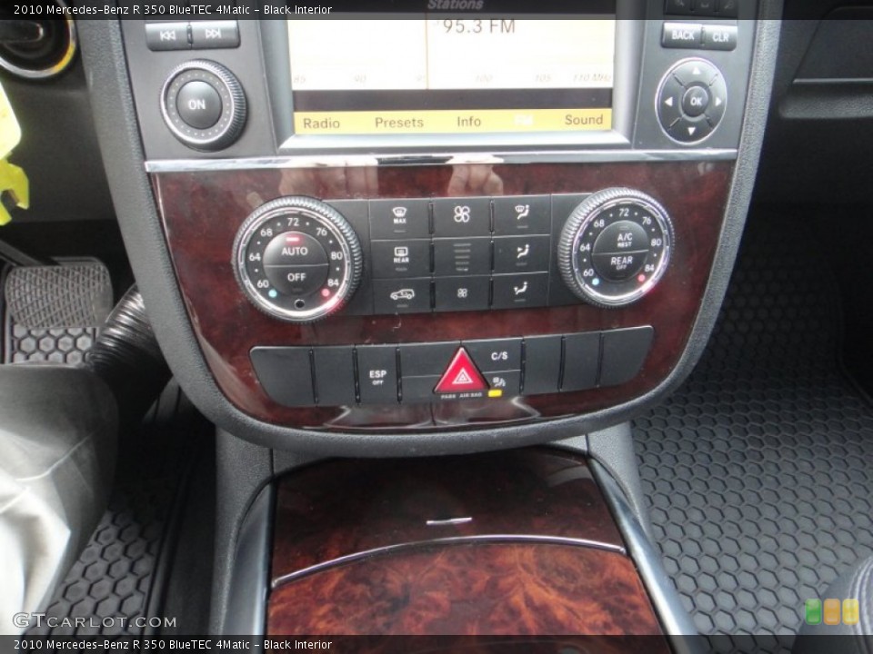 Black Interior Controls for the 2010 Mercedes-Benz R 350 BlueTEC 4Matic #77122574