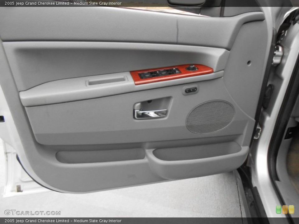 Medium Slate Gray Interior Door Panel for the 2005 Jeep Grand Cherokee Limited #77132649