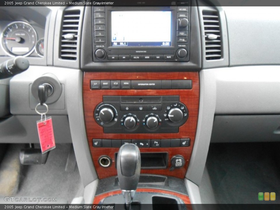 Medium Slate Gray Interior Controls for the 2005 Jeep Grand Cherokee Limited #77132765
