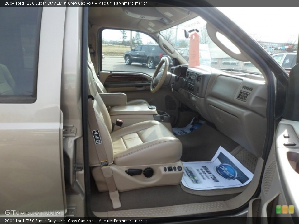 Medium Parchment Interior Photo for the 2004 Ford F250 Super Duty Lariat Crew Cab 4x4 #77138531