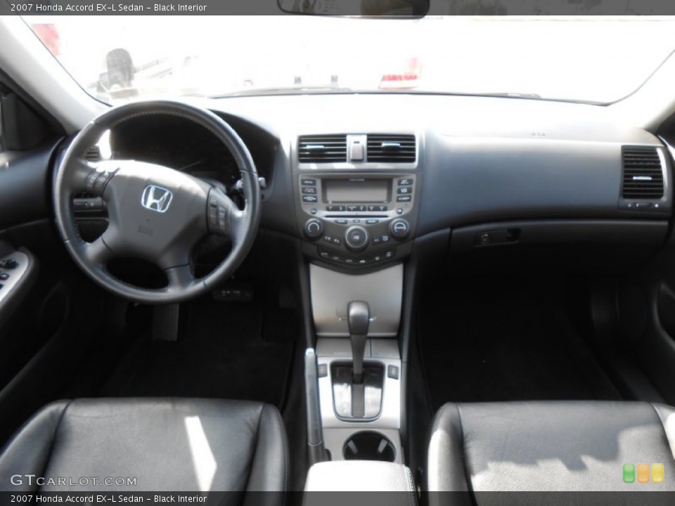 Black Interior Dashboard for the 2007 Honda Accord EX-L Sedan #77143916