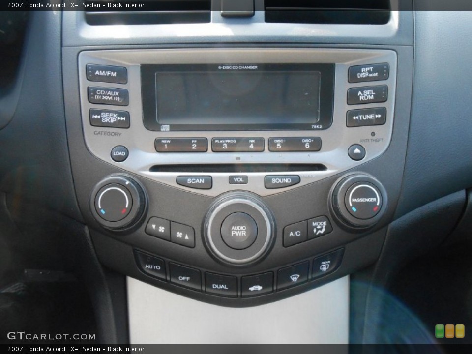 Black Interior Controls for the 2007 Honda Accord EX-L Sedan #77144026