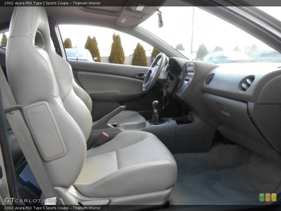 Titanium Interior Photo for the 2002 Acura RSX Type S Sports Coupe #77144204