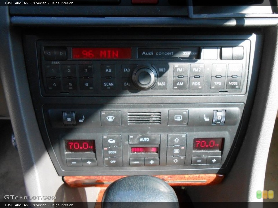 Beige Interior Controls for the 1998 Audi A6 2.8 Sedan #77144877