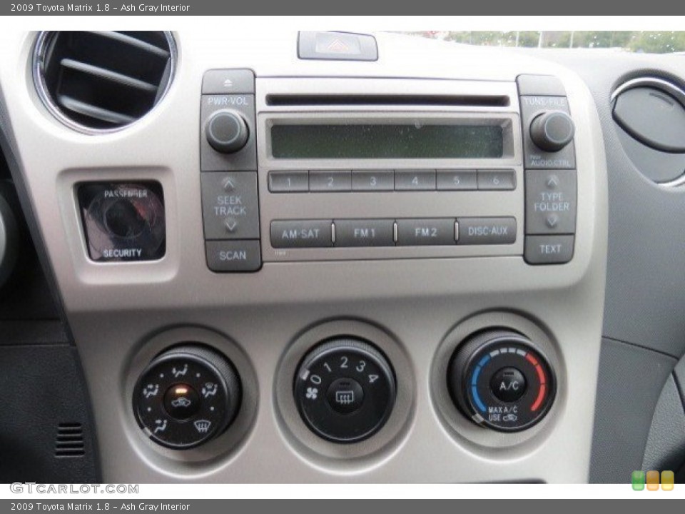 Ash Gray Interior Controls for the 2009 Toyota Matrix 1.8 #77148036