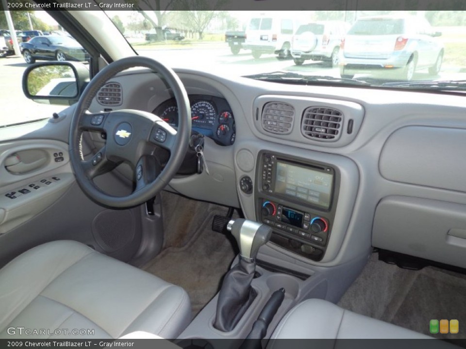 Gray Interior Photo for the 2009 Chevrolet TrailBlazer LT #77157253
