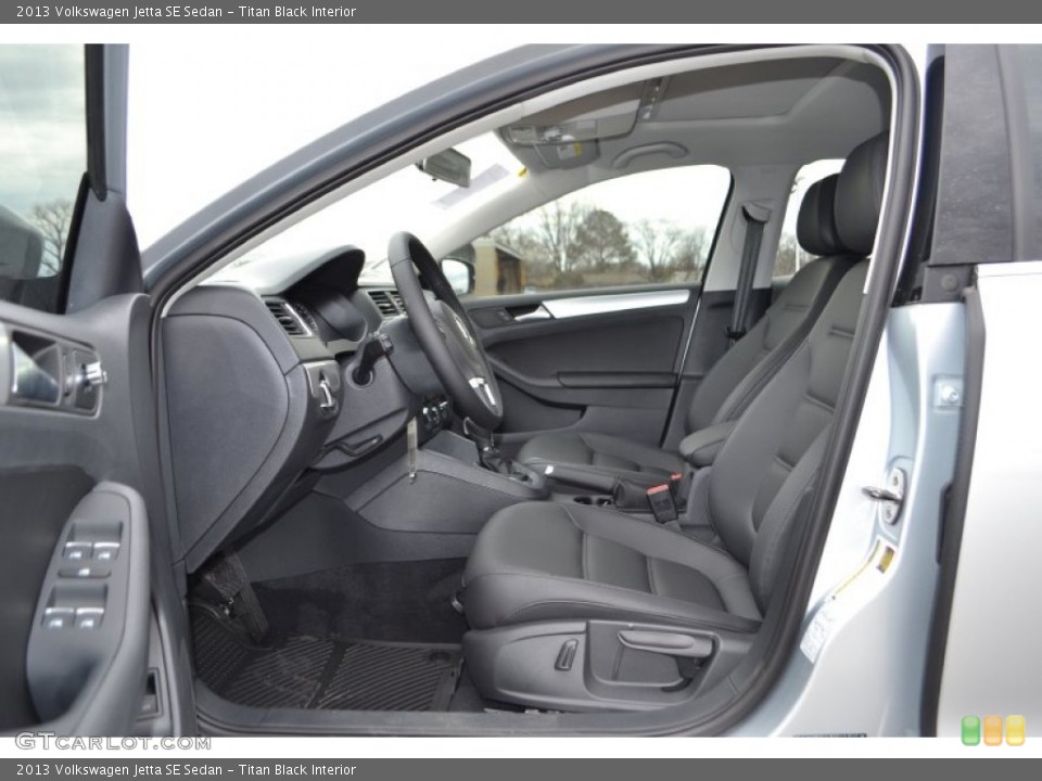 Titan Black Interior Photo for the 2013 Volkswagen Jetta SE Sedan #77157679