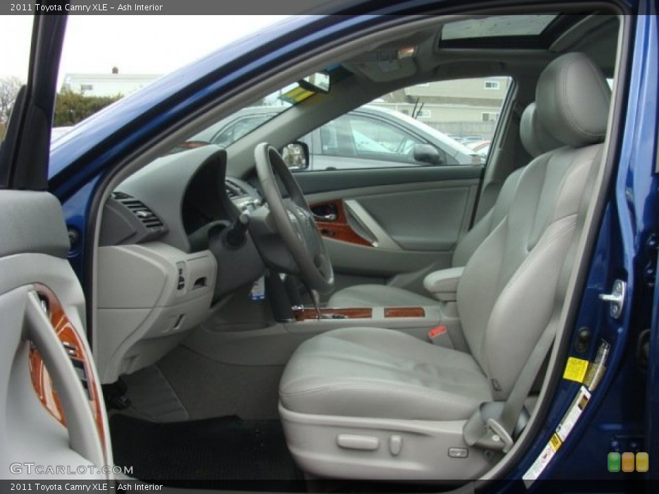 Ash Interior Photo for the 2011 Toyota Camry XLE #77159411