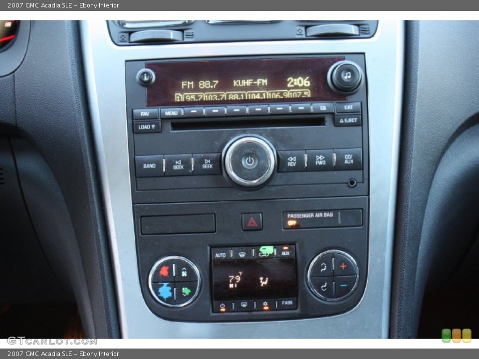 Ebony Interior Controls for the 2007 GMC Acadia SLE #77172527