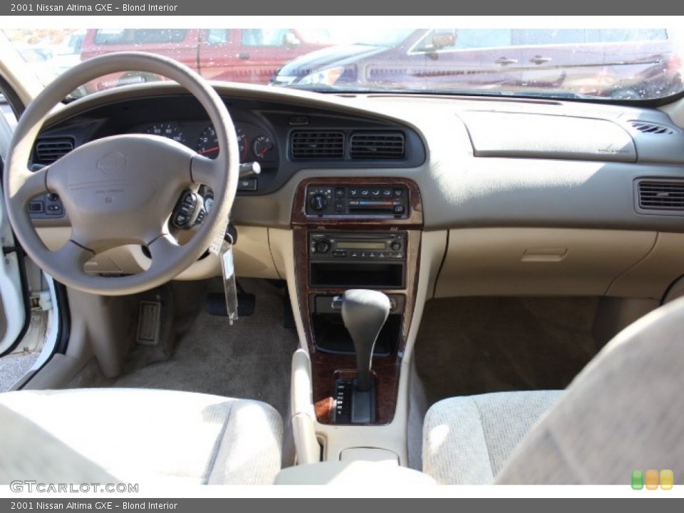 Blond Interior Dashboard for the 2001 Nissan Altima GXE #77175476