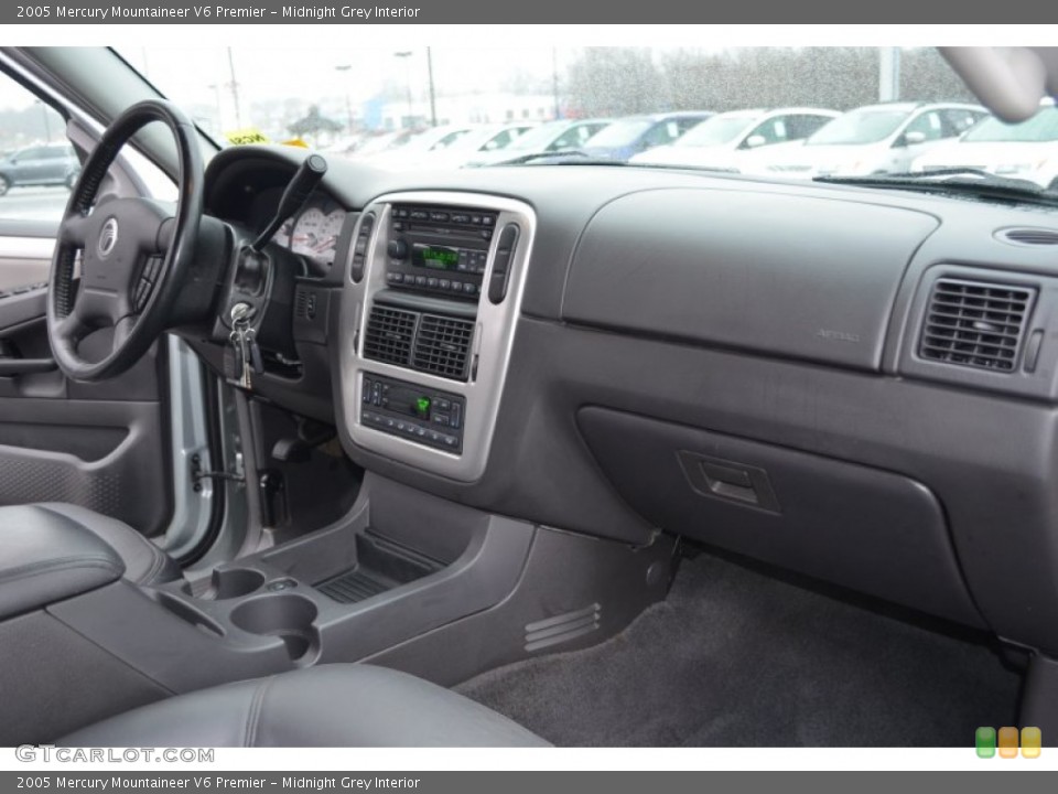 Midnight Grey Interior Dashboard for the 2005 Mercury Mountaineer V6 Premier #77176778