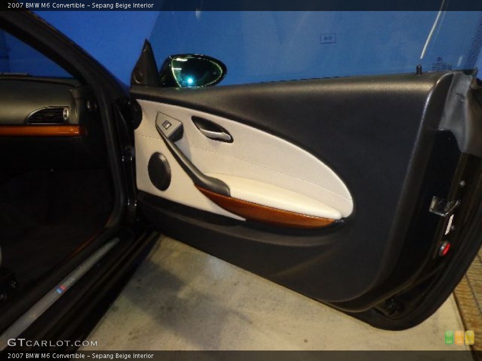 Sepang Beige Interior Door Panel for the 2007 BMW M6 Convertible #77181830