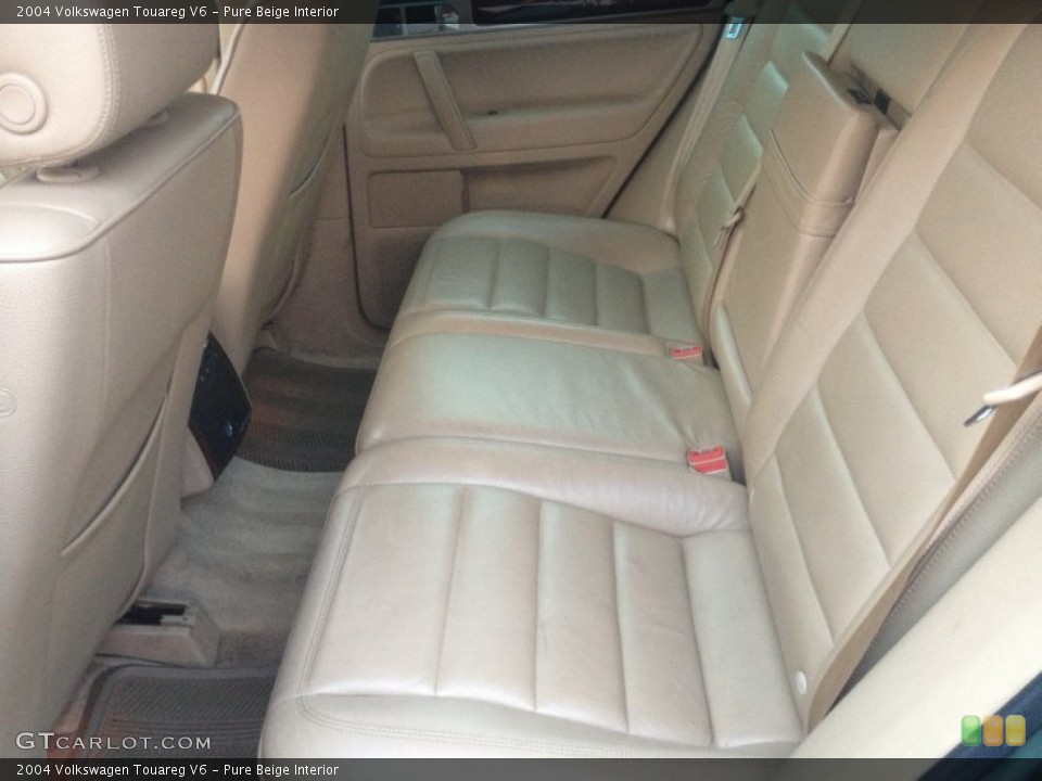 Pure Beige Interior Rear Seat for the 2004 Volkswagen Touareg V6 #77186027