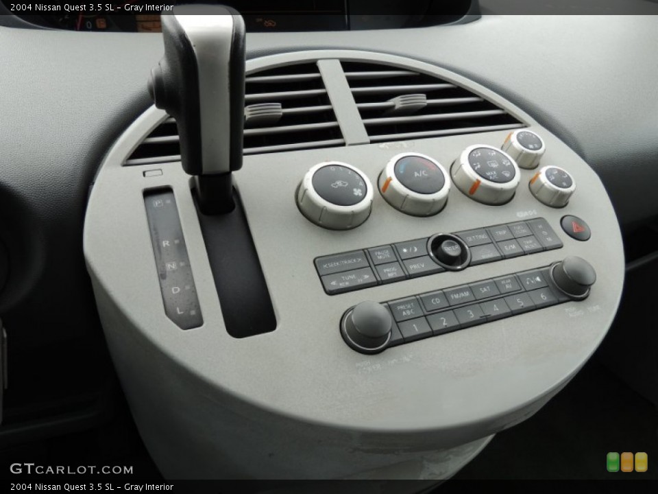 Gray Interior Controls for the 2004 Nissan Quest 3.5 SL #77187362