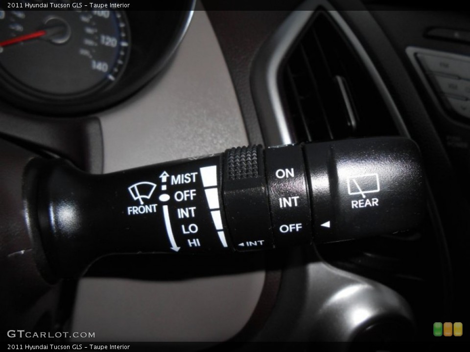 Taupe Interior Controls for the 2011 Hyundai Tucson GLS #77188517