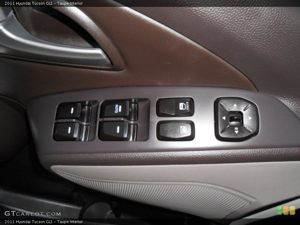 Taupe Interior Controls for the 2011 Hyundai Tucson GLS #77188568
