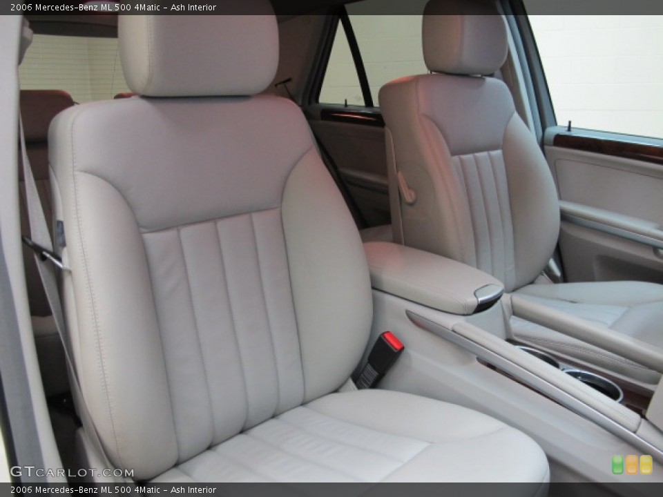 Ash 2006 Mercedes-Benz ML Interiors