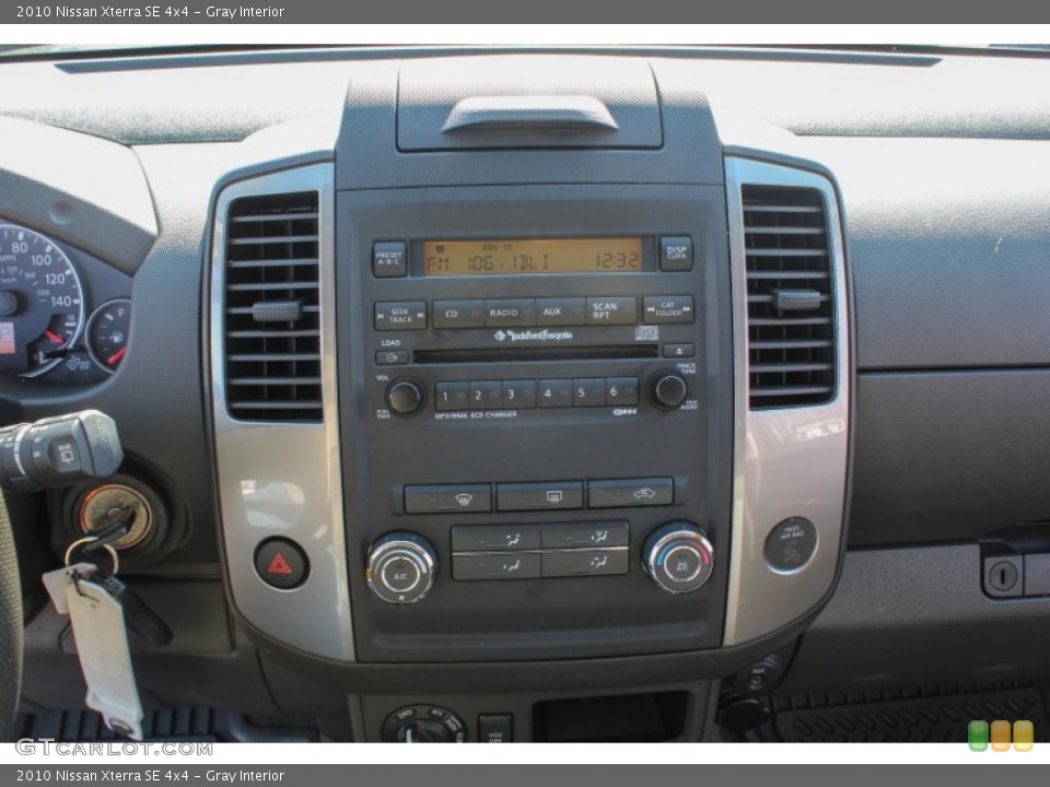 Gray Interior Controls for the 2010 Nissan Xterra SE 4x4 #77192323