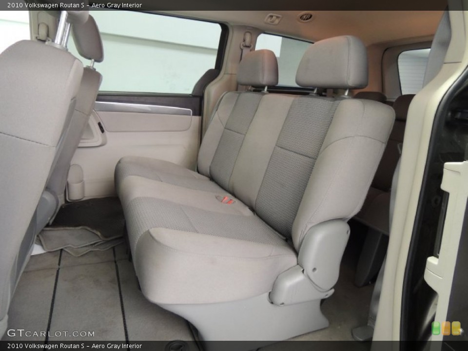 Aero Gray Interior Rear Seat for the 2010 Volkswagen Routan S #77202130