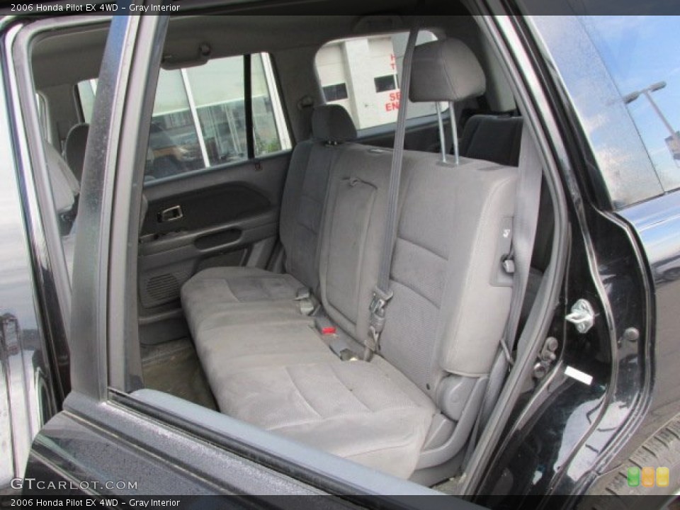 Gray Interior Rear Seat for the 2006 Honda Pilot EX 4WD #77209422