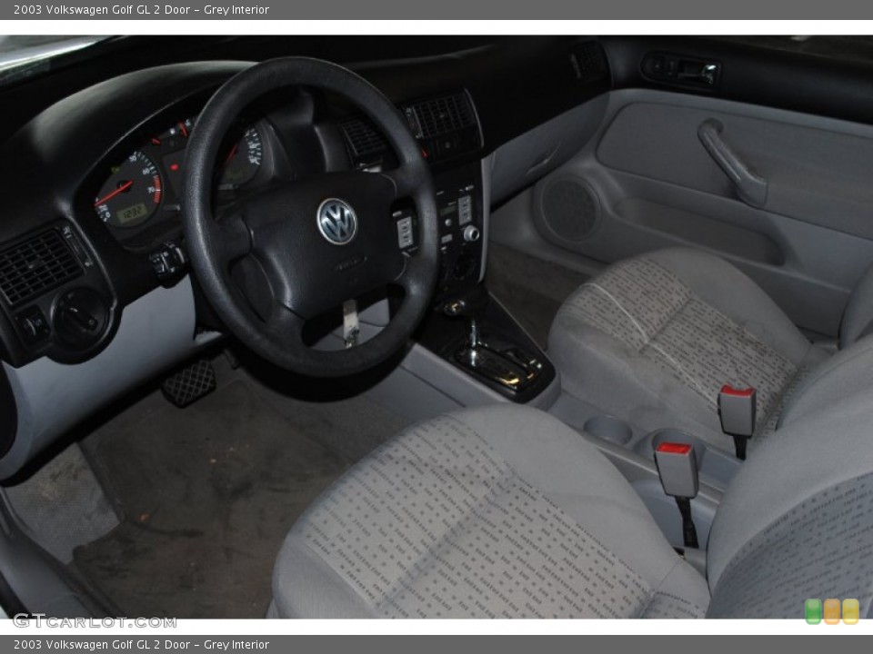 Grey Interior Photo for the 2003 Volkswagen Golf GL 2 Door #77222690