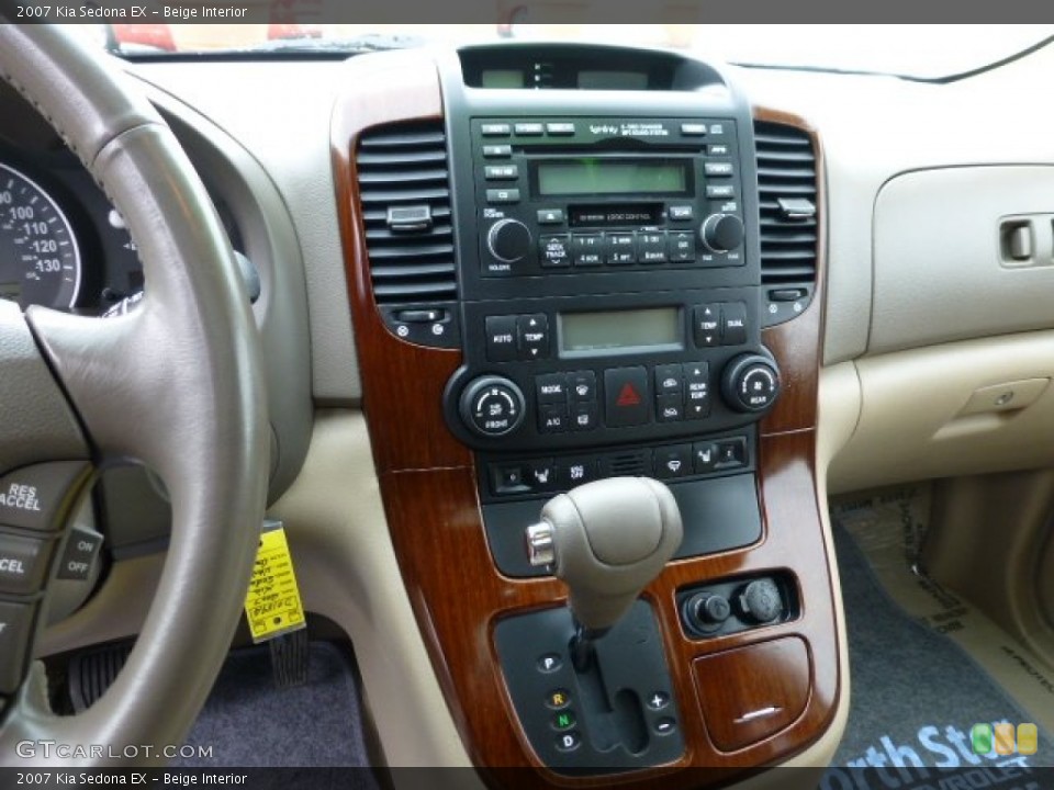 Beige Interior Controls for the 2007 Kia Sedona EX #77224469