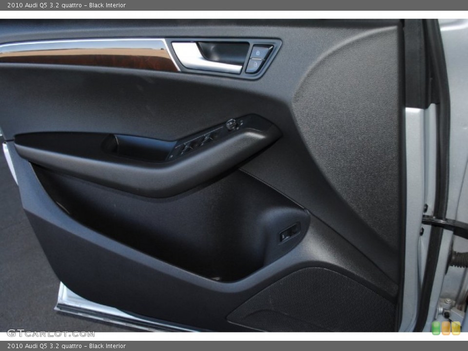 Black Interior Door Panel for the 2010 Audi Q5 3.2 quattro #77227733