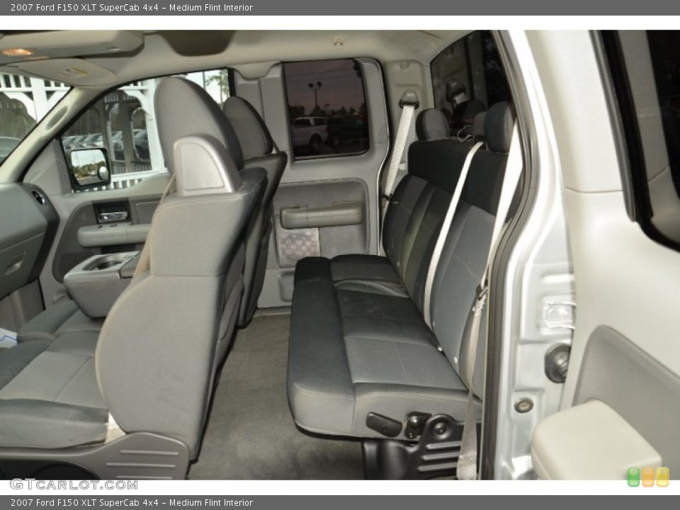 Medium Flint Interior Photo for the 2007 Ford F150 XLT SuperCab 4x4 #77235068