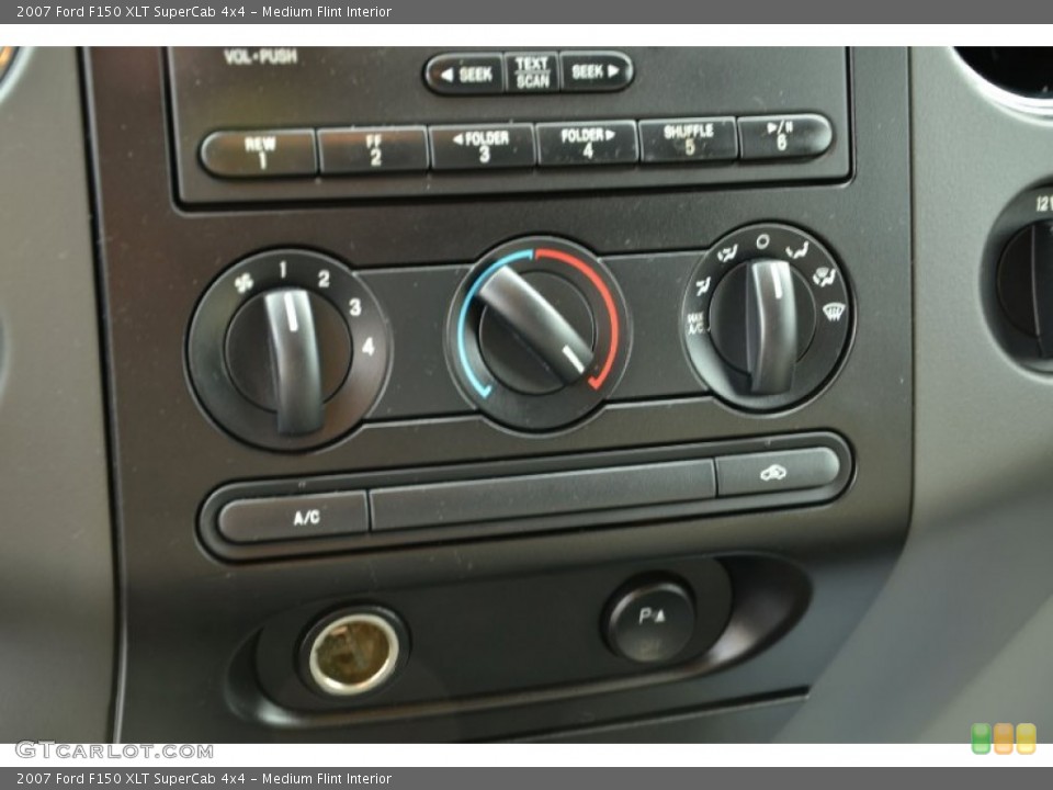 Medium Flint Interior Controls for the 2007 Ford F150 XLT SuperCab 4x4 #77235285