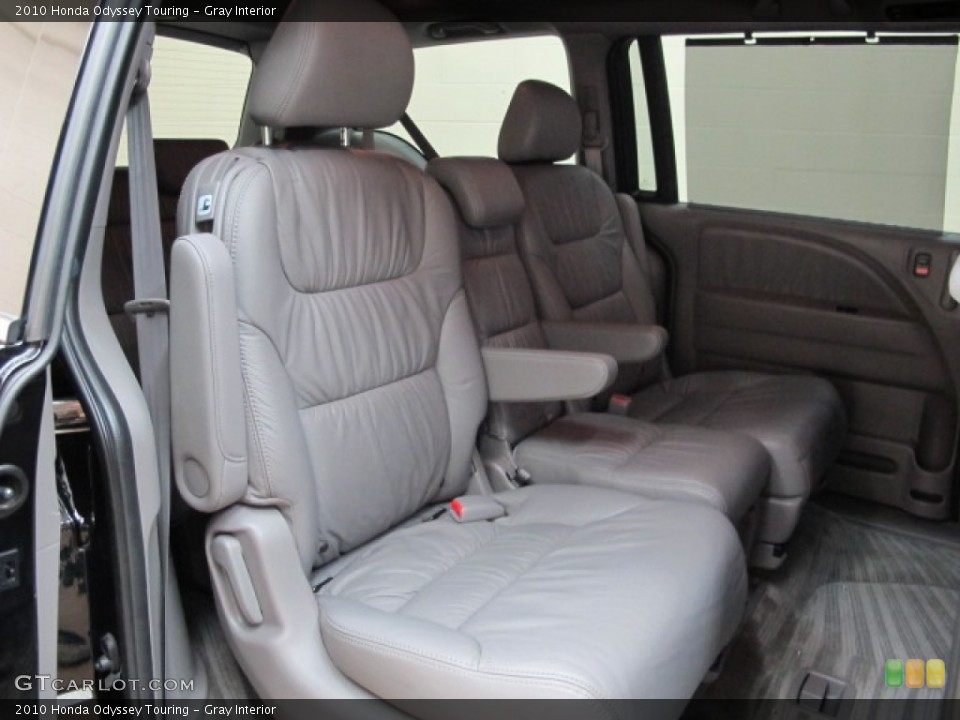 Gray Interior Rear Seat for the 2010 Honda Odyssey Touring #77237027