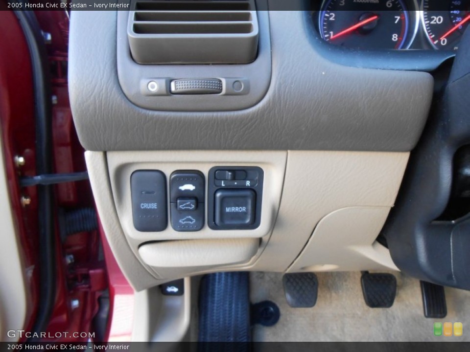 Ivory Interior Controls for the 2005 Honda Civic EX Sedan #77245508