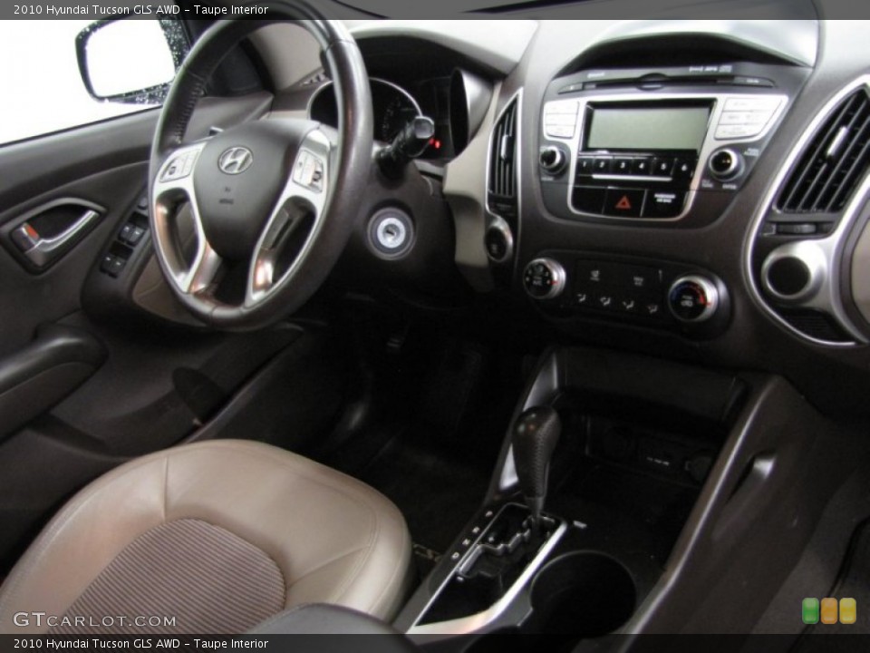 Taupe Interior Controls for the 2010 Hyundai Tucson GLS AWD #77250164