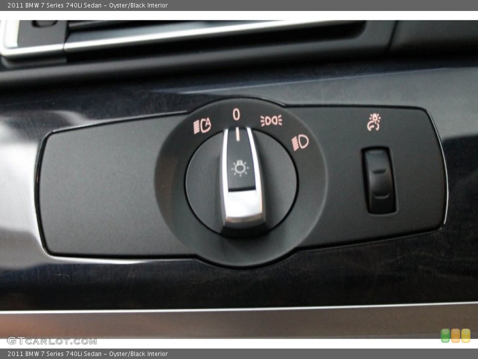 Oyster/Black Interior Controls for the 2011 BMW 7 Series 740Li Sedan #77258388