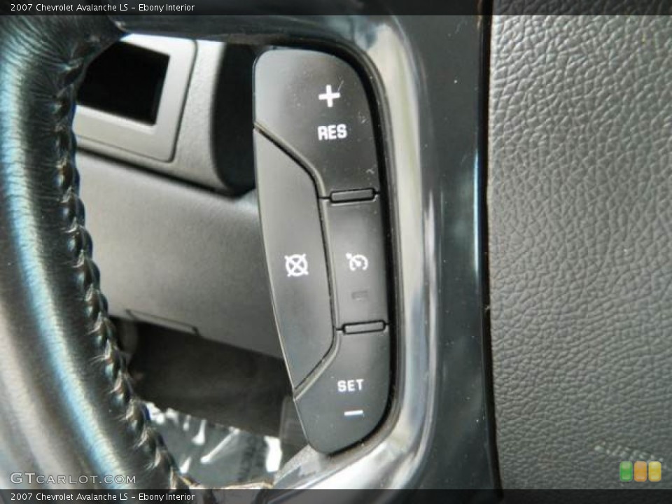 Ebony Interior Controls for the 2007 Chevrolet Avalanche LS #77260547