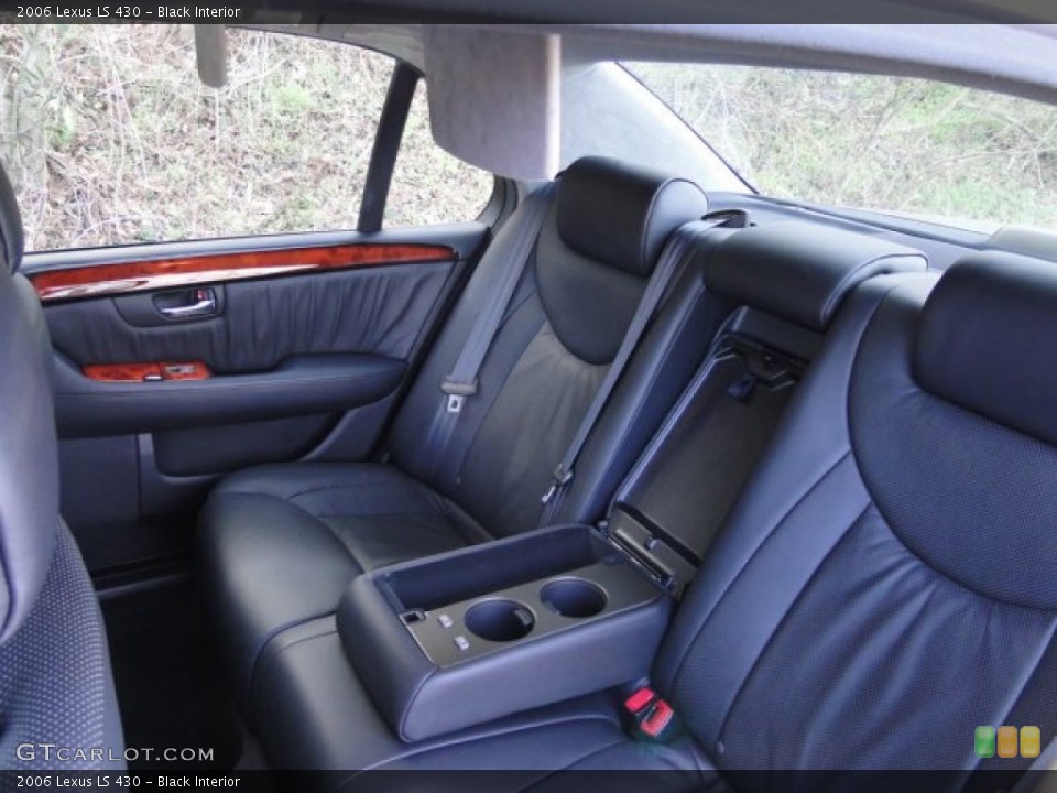 Black Interior Rear Seat for the 2006 Lexus LS 430 #77261820