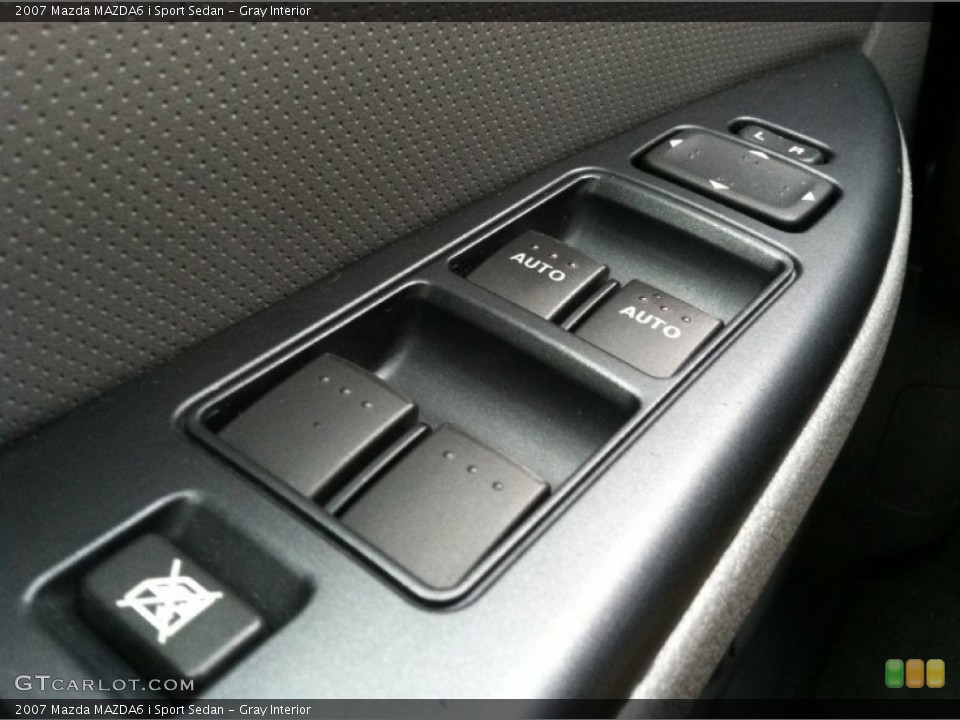 Gray Interior Controls for the 2007 Mazda MAZDA6 i Sport Sedan #77264696