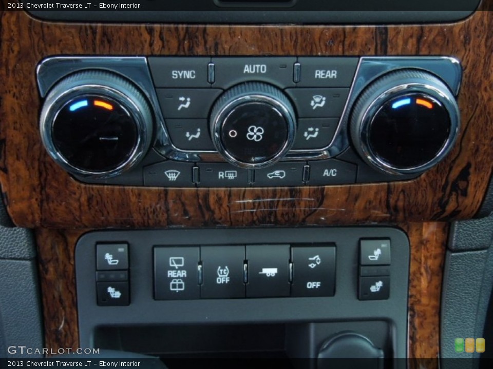 Ebony Interior Controls for the 2013 Chevrolet Traverse LT #77269331