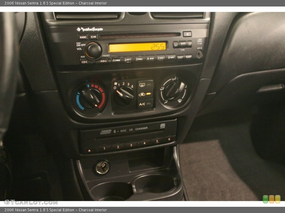Charcoal Interior Controls for the 2006 Nissan Sentra 1.8 S Special Edition #77269625
