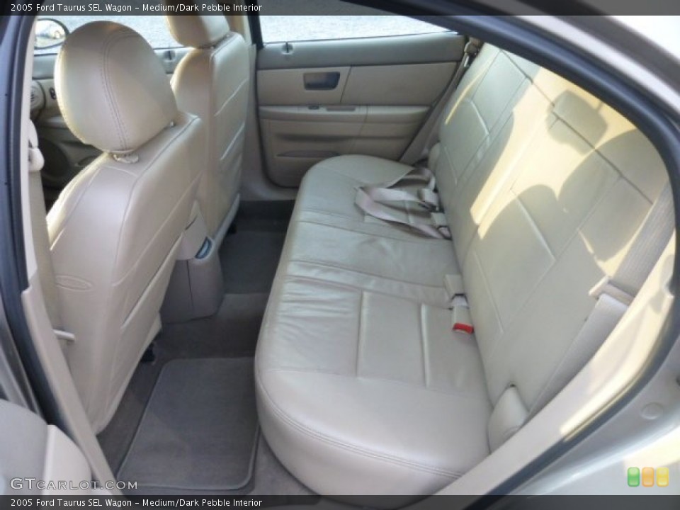 Medium/Dark Pebble Interior Rear Seat for the 2005 Ford Taurus SEL Wagon #77275004