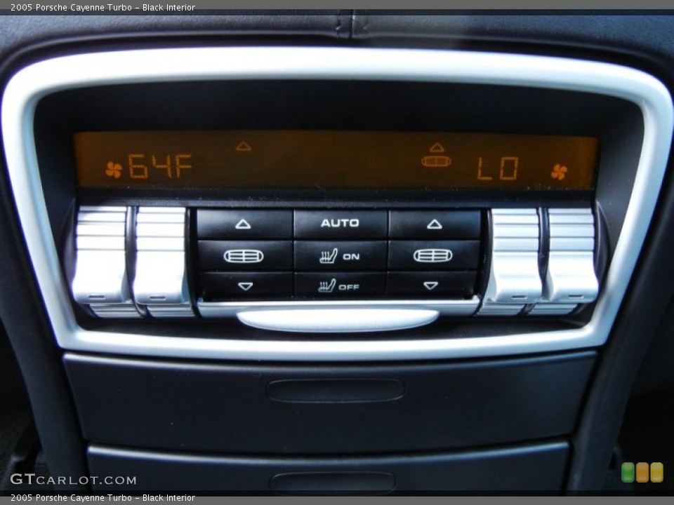 Black Interior Controls for the 2005 Porsche Cayenne Turbo #77287125