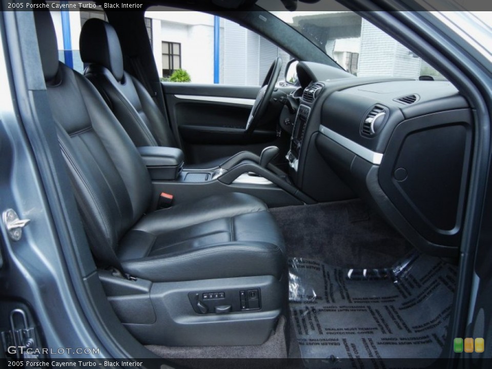 Black Interior Photo for the 2005 Porsche Cayenne Turbo #77287176