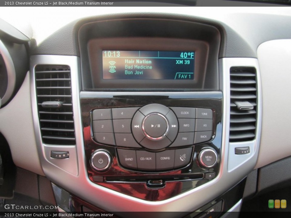 Jet Black/Medium Titanium Interior Controls for the 2013 Chevrolet Cruze LS #77296449