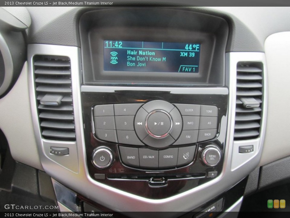 Jet Black/Medium Titanium Interior Controls for the 2013 Chevrolet Cruze LS #77296953