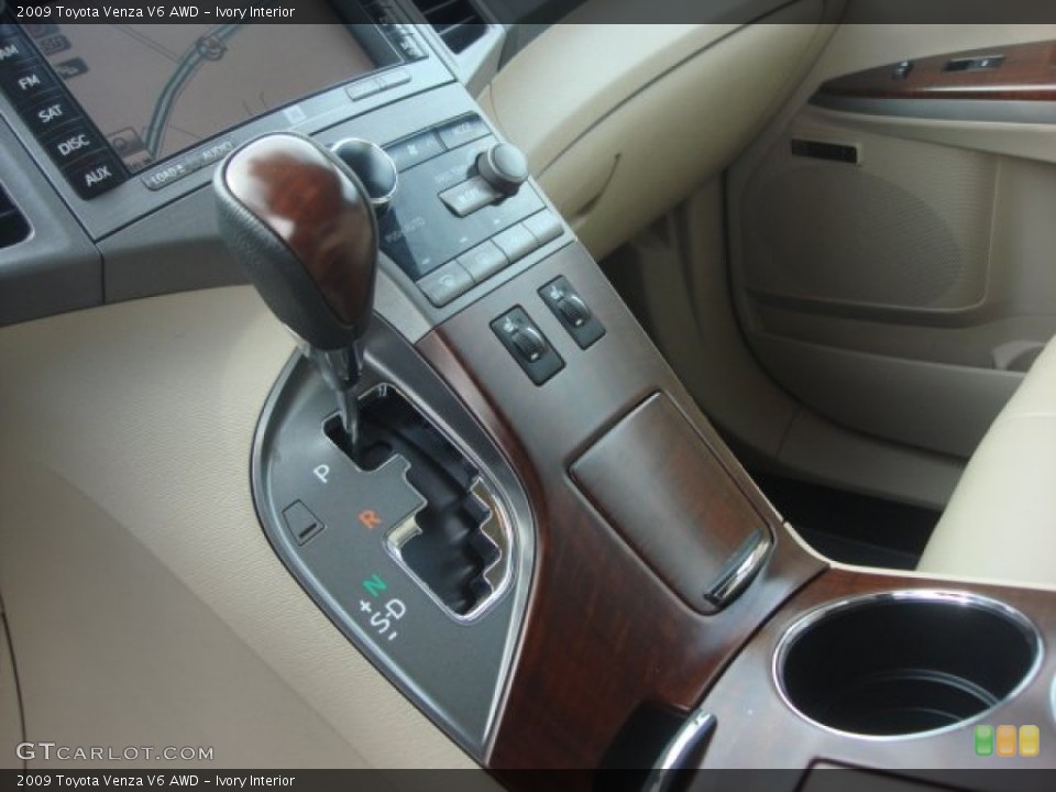 Ivory Interior Transmission for the 2009 Toyota Venza V6 AWD #77300191