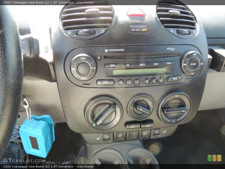 Grey Interior Controls for the 2005 Volkswagen New Beetle GLS 1.8T Convertible #77301125