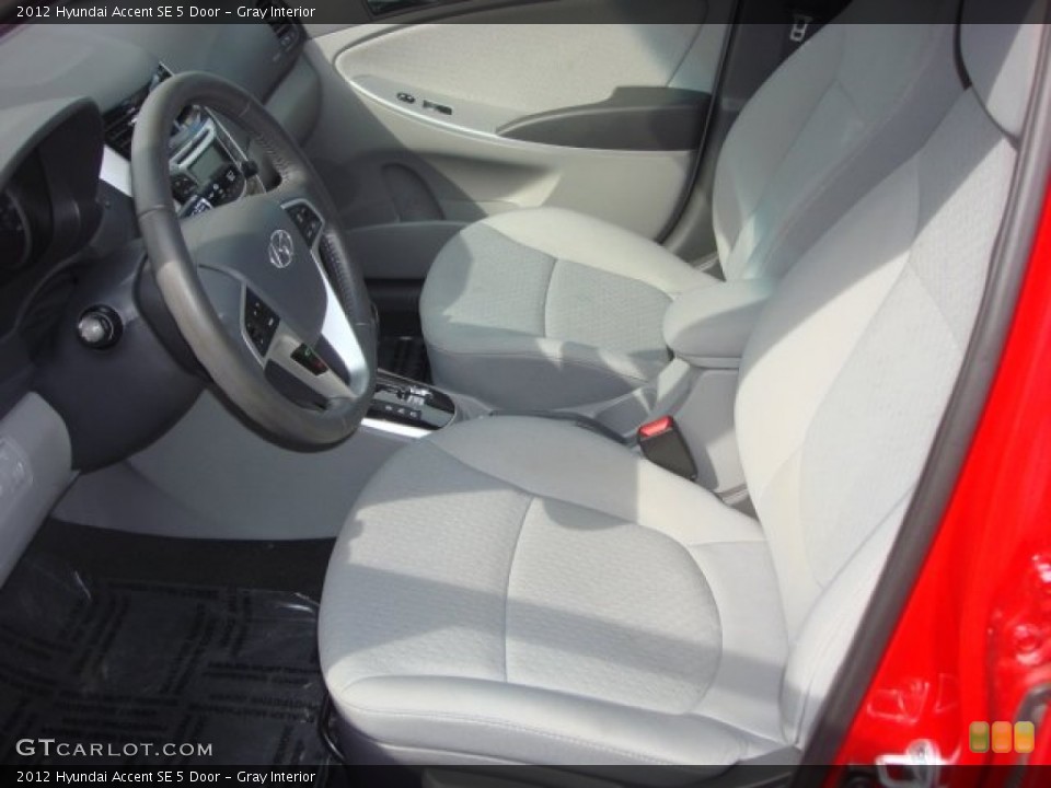 Gray Interior Photo for the 2012 Hyundai Accent SE 5 Door #77303804