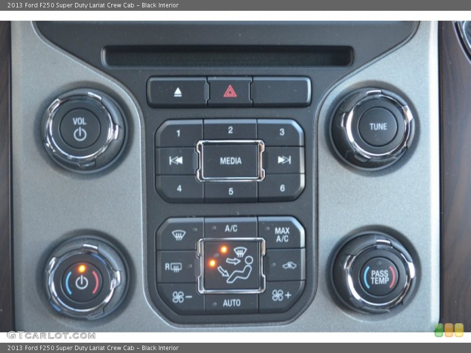 Black Interior Controls for the 2013 Ford F250 Super Duty Lariat Crew Cab #77303905