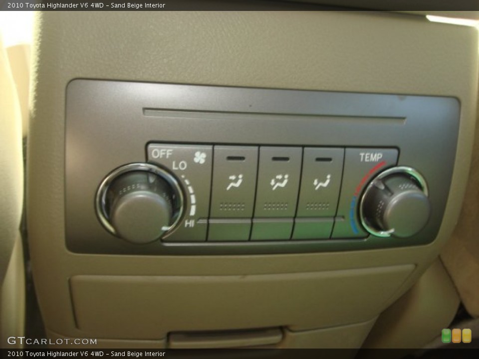 Sand Beige Interior Controls for the 2010 Toyota Highlander V6 4WD #77304321