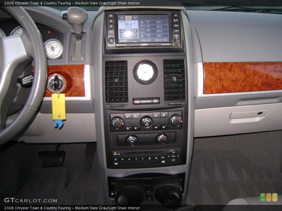 Medium Slate Gray/Light Shale Interior Controls for the 2008 Chrysler Town & Country Touring #77307550