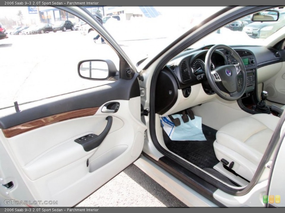 Parchment Interior Photo for the 2006 Saab 9-3 2.0T Sport Sedan #77317059